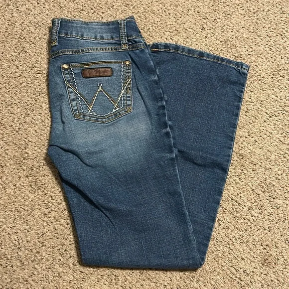 super cute bootcut Wrangler jeans! - Picture 1 of 6